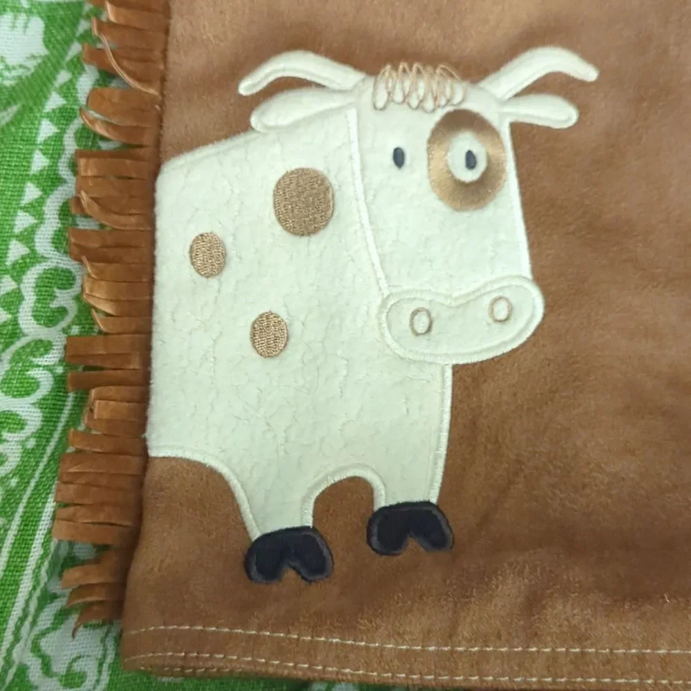 le•top brown faux leather western jacket with embroidered cow & horse🐎 🐄‎